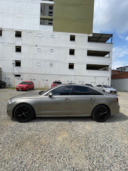Audi A6 2016  Elegancia confort y excelente estado - imagen secundaria 1