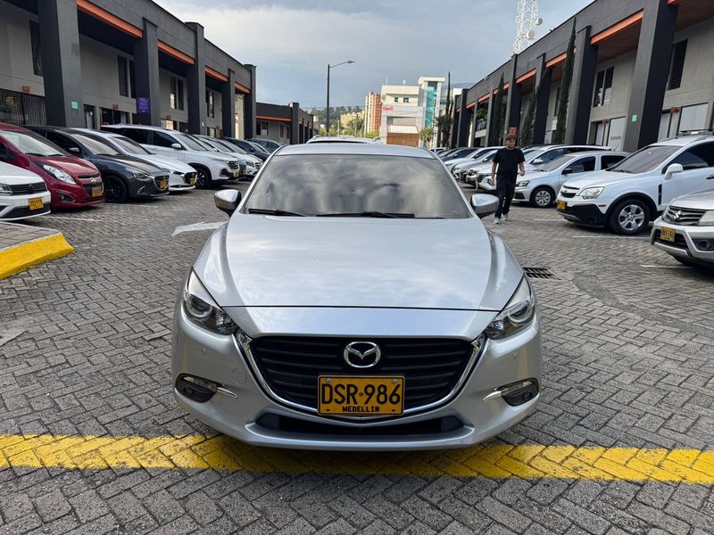 MAZDA 3 TOURING AT 2018 - imagen secundaria 1