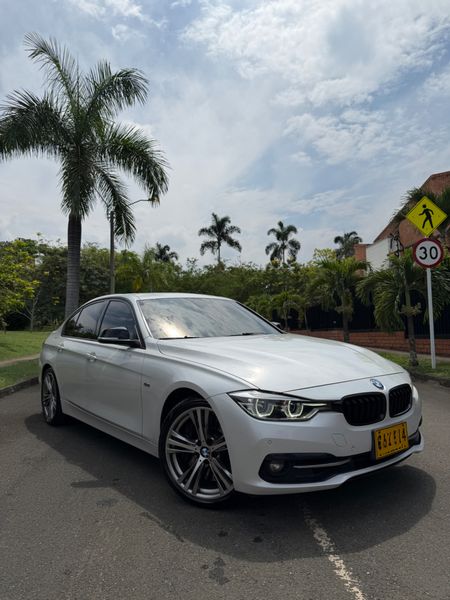 BMW 340i 2018 - imagen secundaria 2