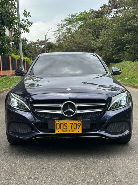 MERCEDES BENZ C180 2017 - imagen secundaria 1