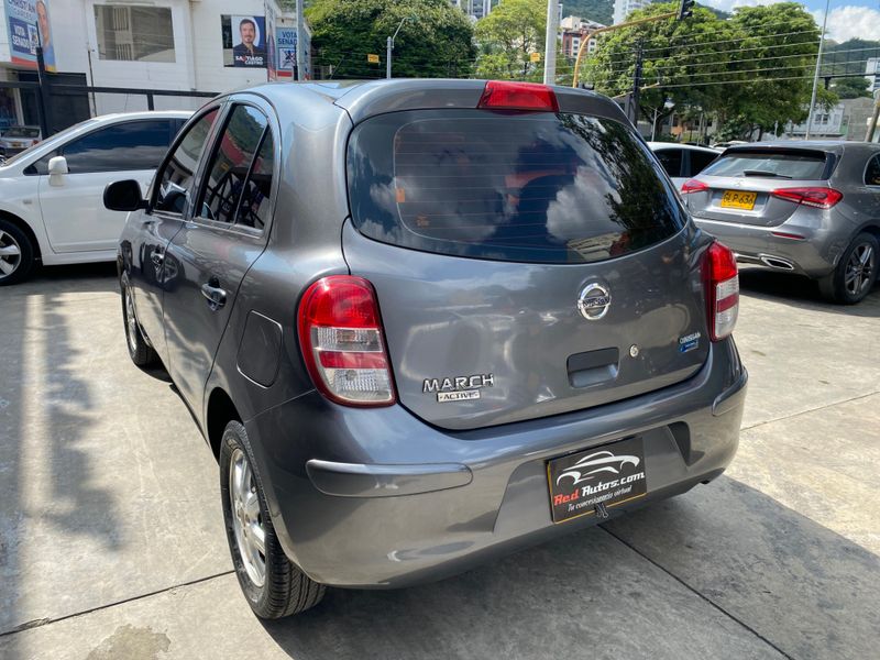 NISSAN MARCH 2017 SENSE 1.6 MT - 93.000 KMS - imagen secundaria 2