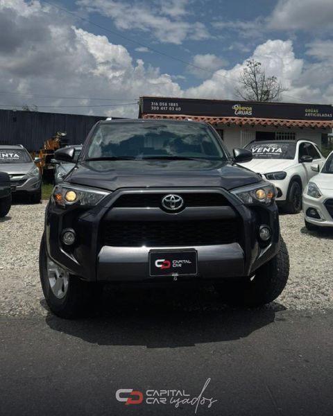 Toyota 4Runner SR5 - imagen secundaria 1