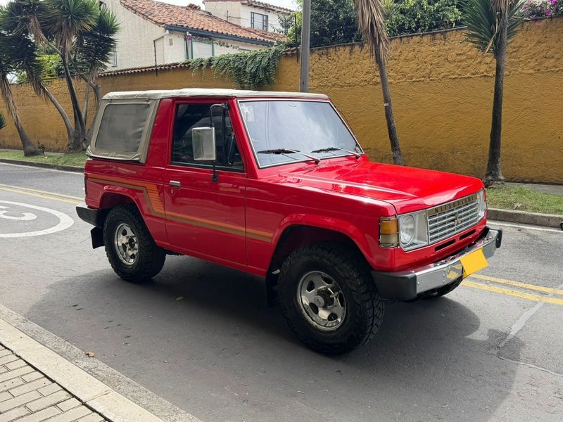 Mitsubishi Montero Carpado 1987 - imagen secundaria 2