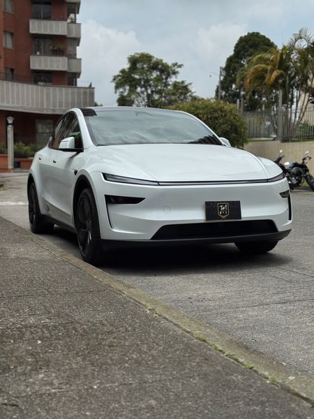 Tesla Model Y 2026 - imagen secundaria 2