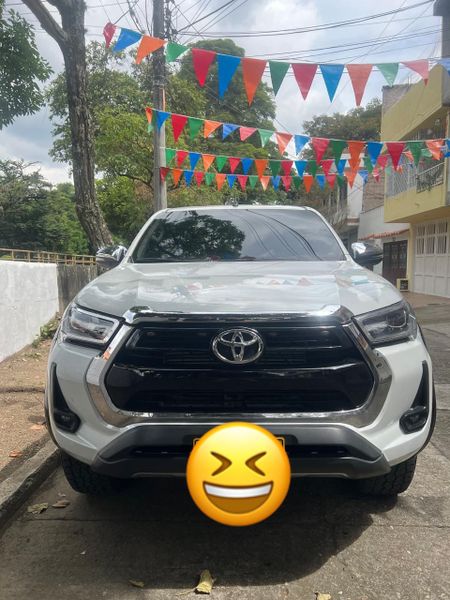 Toyota hilux 2.4 diésel - imagen 1