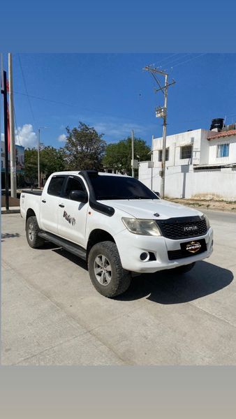 Toyota hilux 2014 - imagen secundaria 1