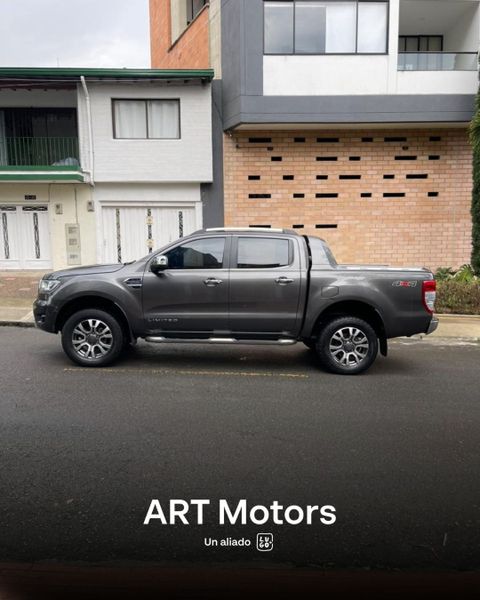 Ford Ranger 3.2 Limited 4x4 Único Dueno Diesel - imagen secundaria 1