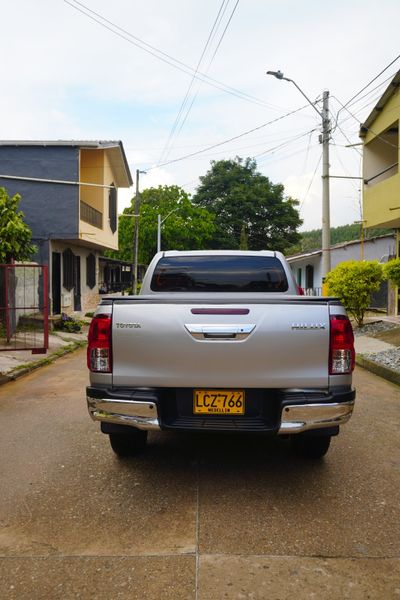 Toyota Hilux 2022 2.4 Turbo Diésel - imagen secundaria 2