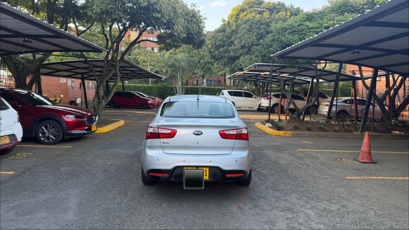 Kia Río ub-x - imagen secundaria 2