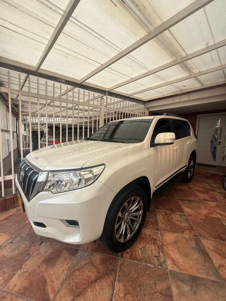 Toyota Land Cruiser Prado 2021 - imagen secundaria 2