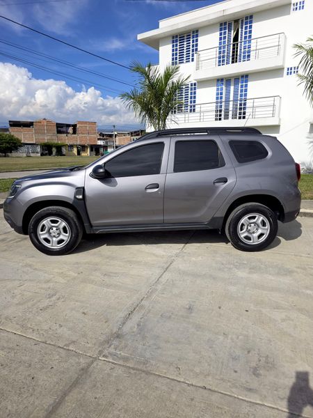 Renault Duster 2024 Zen 1.6cc - imagen secundaria 1