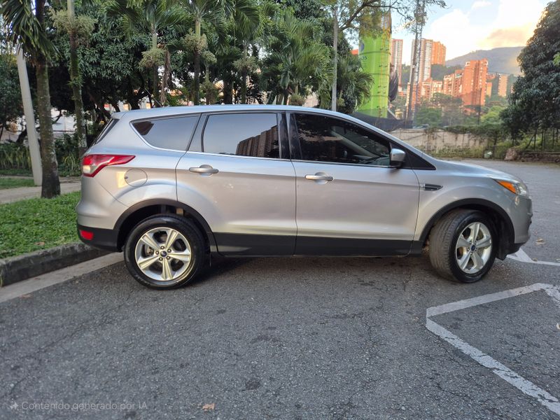 FORD ESCAPE SE 4X2 2014 - imagen secundaria 2