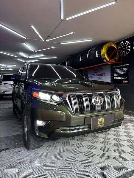 Toyota Prado TXL 2010 Diésel - imagen secundaria 1