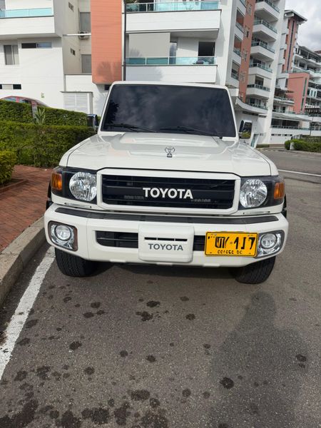 Toyota Land Cruiser machito GRJ71 2022 - imagen 1