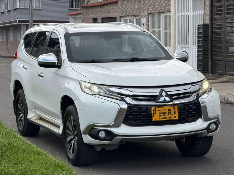 MITSUBISHI MONTERO SPORT 2020 AT 4x4 - imagen secundaria 2