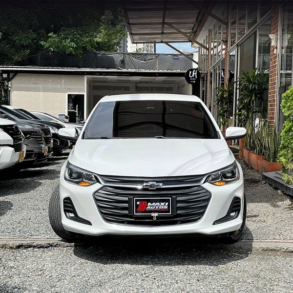 Chevrolet Onix Premier Turbo 1.000 cc Automático - imagen secundaria 1