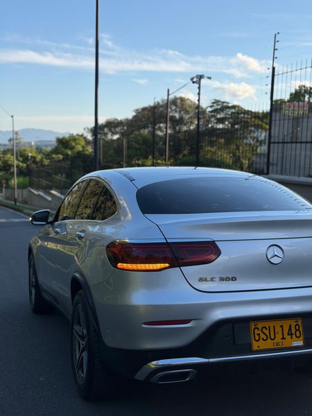 Mercedes Benz GLC 300 2020 4MATIC - imagen secundaria 1