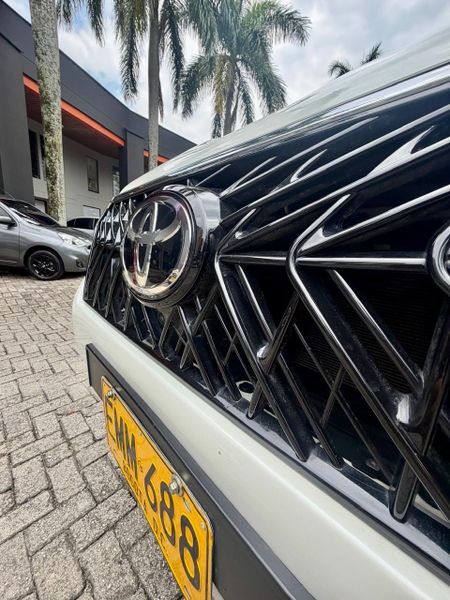 TOYOTA PRADO TXL 2018 DIESEL - imagen secundaria 2