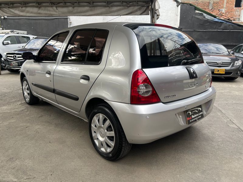RENAULT CLIO II CAMPUS 1.2 MECANICO 2015 - POCO KM - imagen secundaria 2