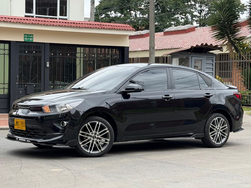 Kia Rio Vibrant 2022 Mecanico - imagen secundaria 1