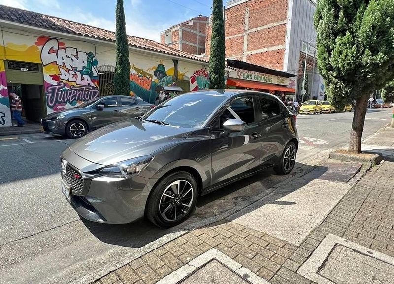 Mazda 2 Grand Touring 2024 - imagen secundaria 2