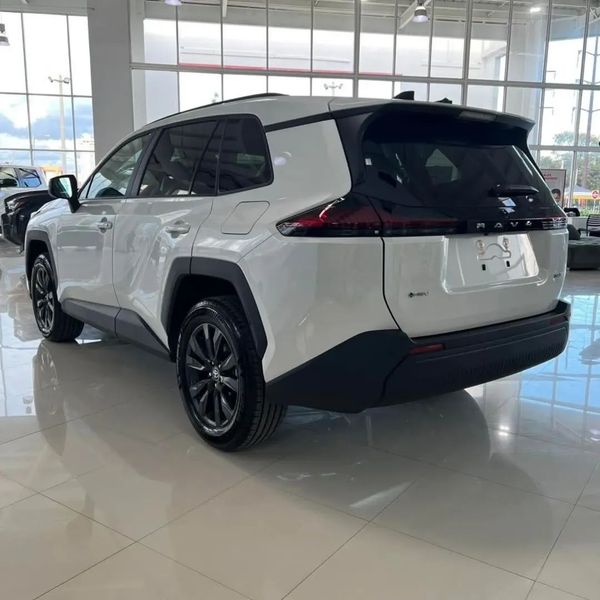 Toyota RAV4 XLE 2026 - imagen secundaria 1