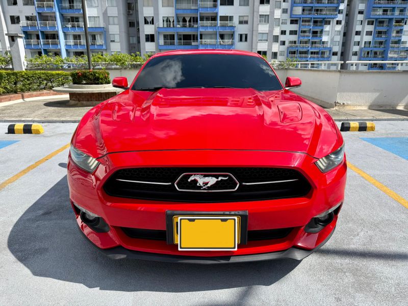 Ford Mustang GT 5.0 edición 50 Anibersary 2015 - imagen secundaria 1