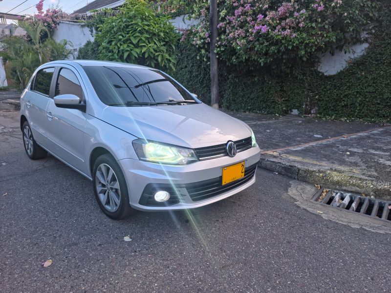 VOLKSWAGEN GOL HIGHLINE 1.6 MSI - imagen secundaria 1