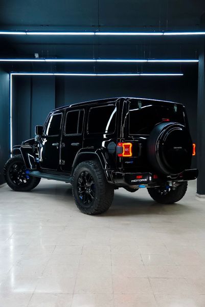 JEEP WRANGLER UNLIMITED 4xe SAHARA - imagen secundaria 1