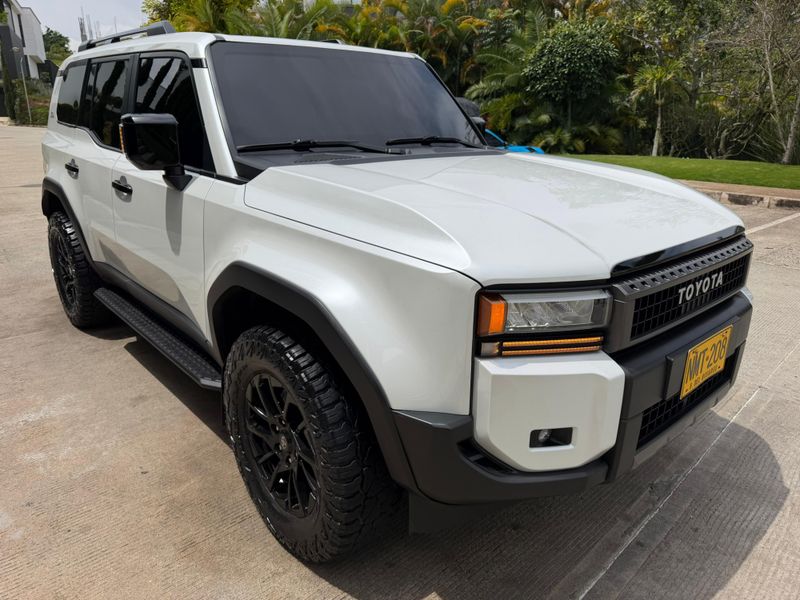 TOYOTA PRADO TXL 2.4 GASOLINA - imagen secundaria 2