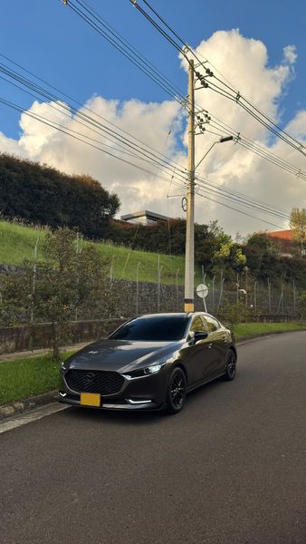 Mazda 3 Touring 2020 - imagen secundaria 1