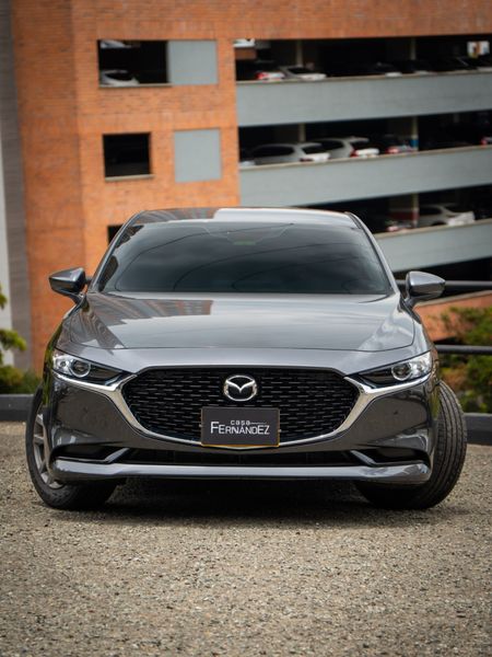 Mazda 3 Touring híbrido 2027 - imagen secundaria 1