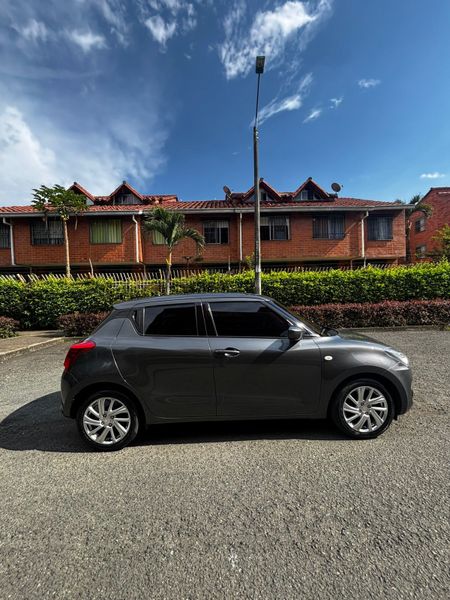 Suzuki Swift HIBRIDO 1.2 manual - imagen secundaria 1