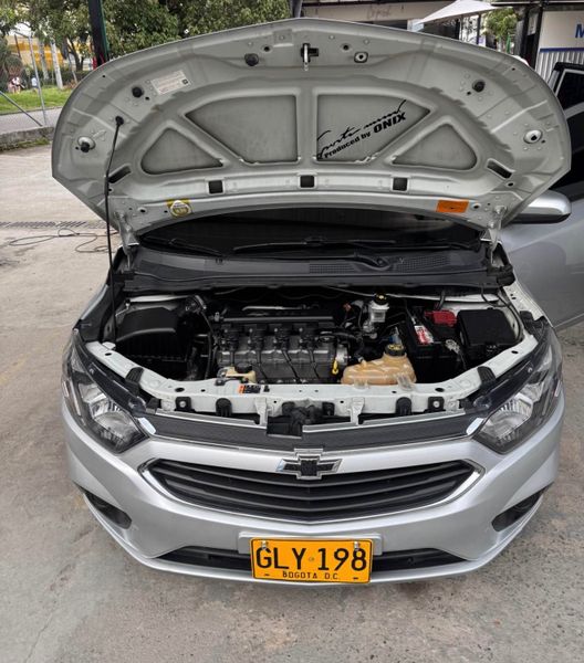 Chevrolet Onix LT modelo 2019 - imagen secundaria 2