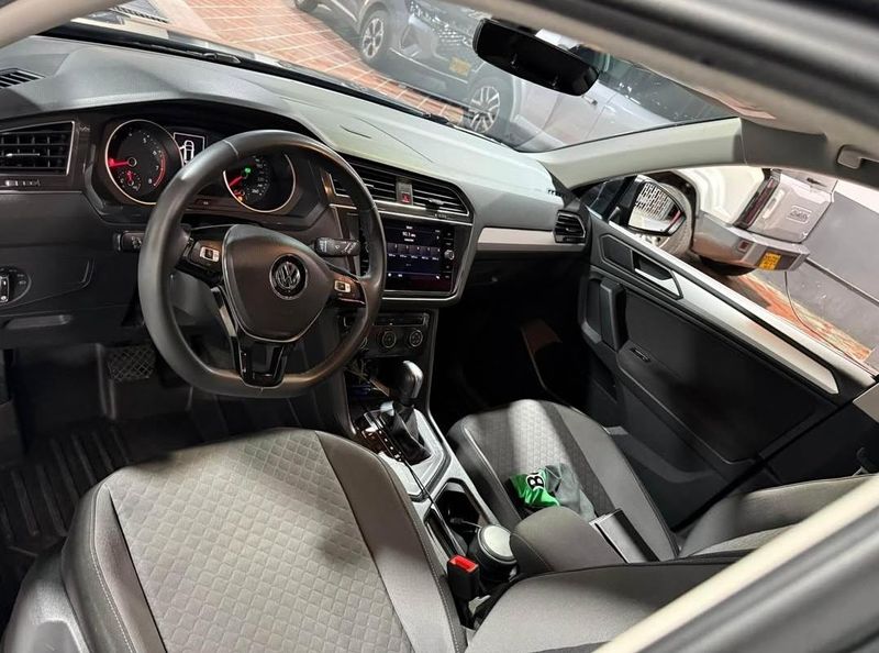 Volkswagen Tiguan Allspace Trendline 2020 - imagen secundaria 1