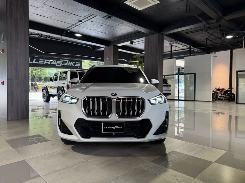 BMW XI SDRIVE 18i - imagen secundaria 1