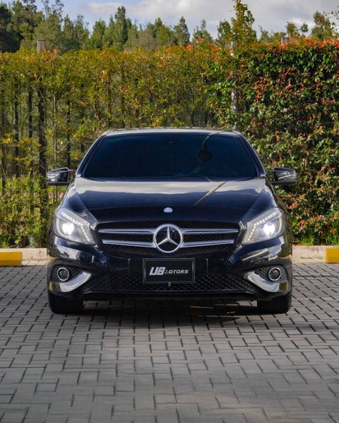 MERCEDES BENZ A 200 2014 - imagen secundaria 1