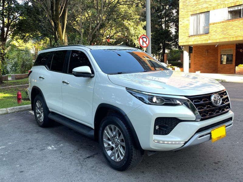 Toyota Fortuner 2.7I SRV - imagen secundaria 2