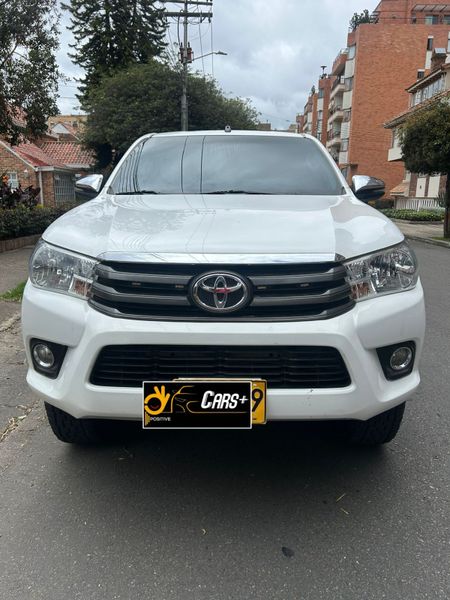 Toyota Hilux 2.4 diesel 4x4 - imagen secundaria 2