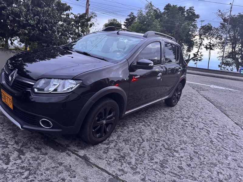 VENDO RENAULT  STEPWAY TREK  2018  EDICIÓN ESPECIA - imagen secundaria 1