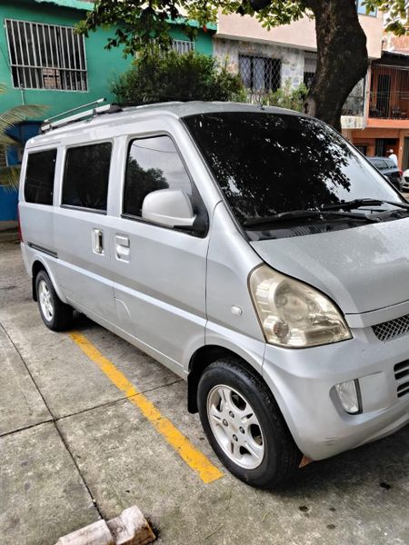 Chevrolet N300 PRECIO NEGOCIABLE - imagen secundaria 1