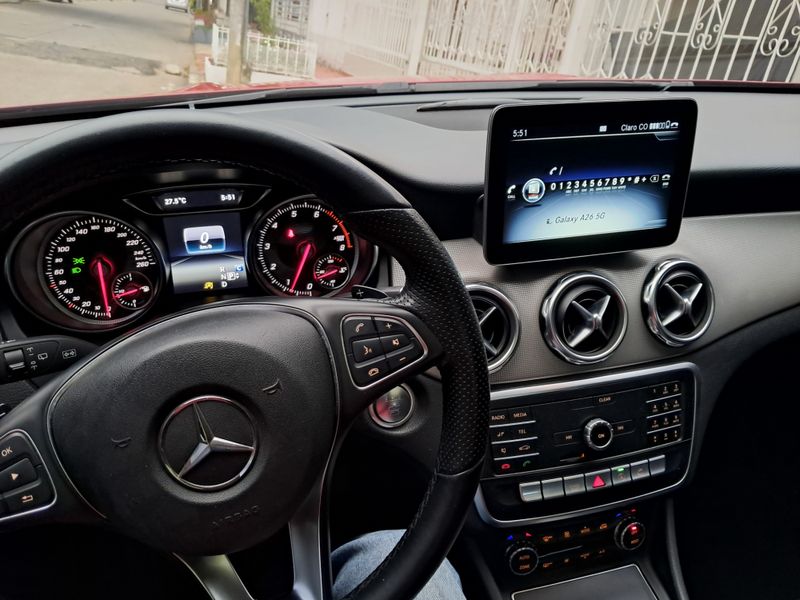Mercedes Benz GLA 200 modelo 2019 - imagen secundaria 2