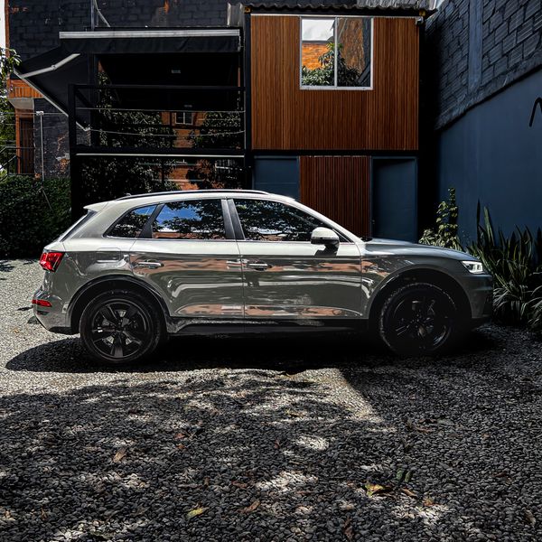 Audi Q5 TFSI Quattro Ambition 2020 - imagen secundaria 1