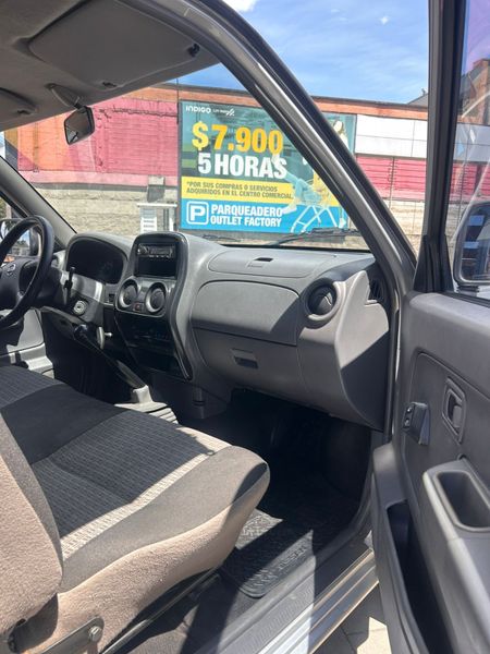 NISSAN D22NP300 - imagen secundaria 1