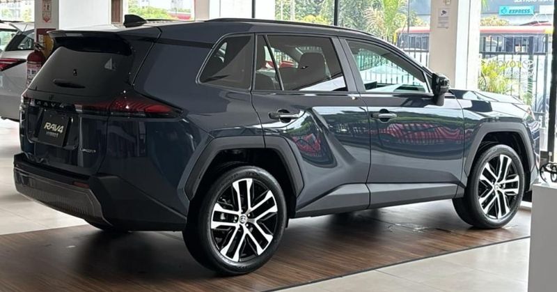 Toyota RAV4 Limited 2026 - imagen secundaria