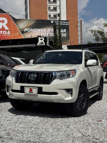 TOYOTA LAND CRUISER PRADO TXL 2021 - imagen secundaria 1