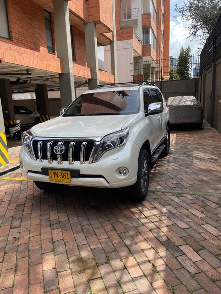 Vendo Toyota Prado VX 2016 - imagen secundaria 2