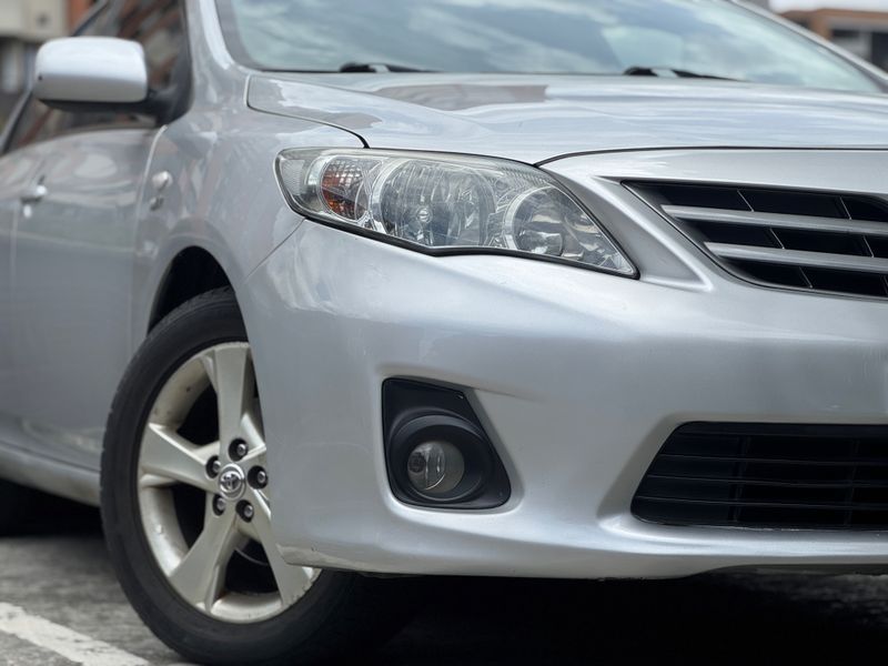 TOYOTA COROLLA XEI 2013 - imagen secundaria 2