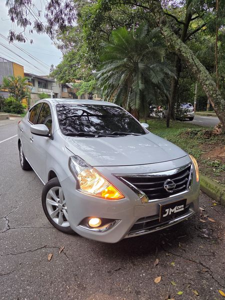 NISSAN VERSA ADVANCED 2018 - imagen secundaria 1