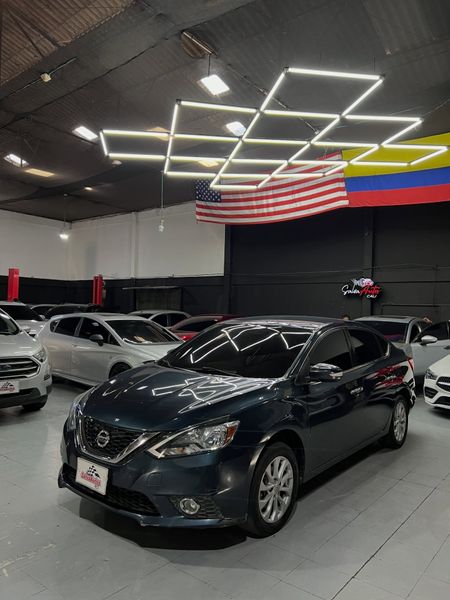 Nissan SENTRA Exclusive - imagen secundaria 2
